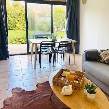 Appart dans résidence avec Piscine à Arles Extérieur photo
