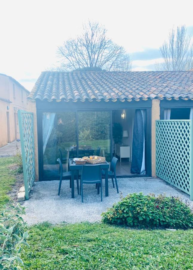 Appart dans résidence avec Piscine à Arles Extérieur photo