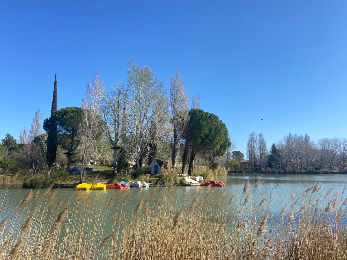 Appart dans résidence avec Piscine à Arles Extérieur photo